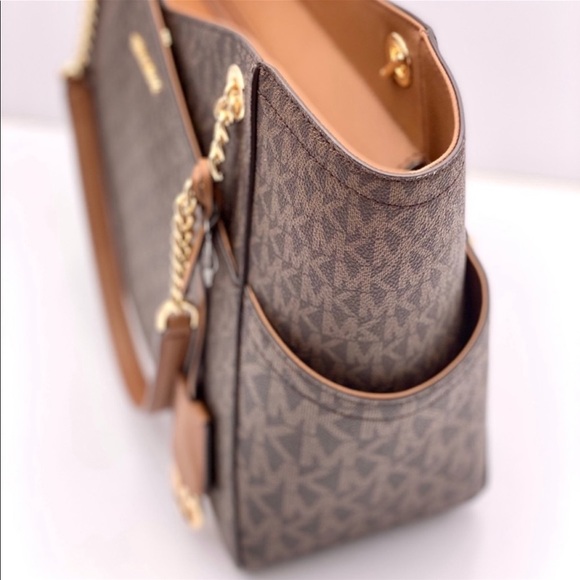 Michael Kors Large Chain Shoulder
Bag Tote - Picture 9 of 11